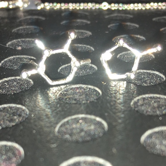 925 Serotonin Molecule Necklace w/AAACZ 16" - Picture 4 of 5